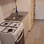 Pihenes A Malomtonal Privat Berlemeny