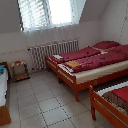 Pihenes A Malomtonal Privat Berlemeny * Tapolca