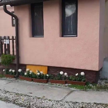 Pihenes A Malomtonal Privat Berlemeny Tapolca