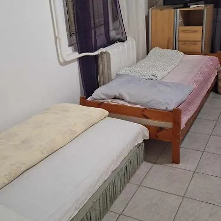 Gospodarstwo wiejskie Pihenes A Malomtonal Privat Berlemeny Tapolca
